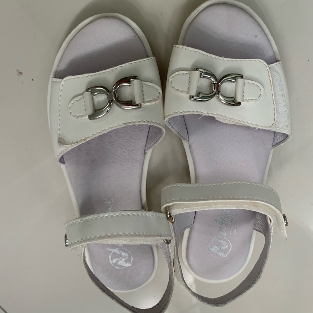 White beautiful sandals, Naturino. Size 29